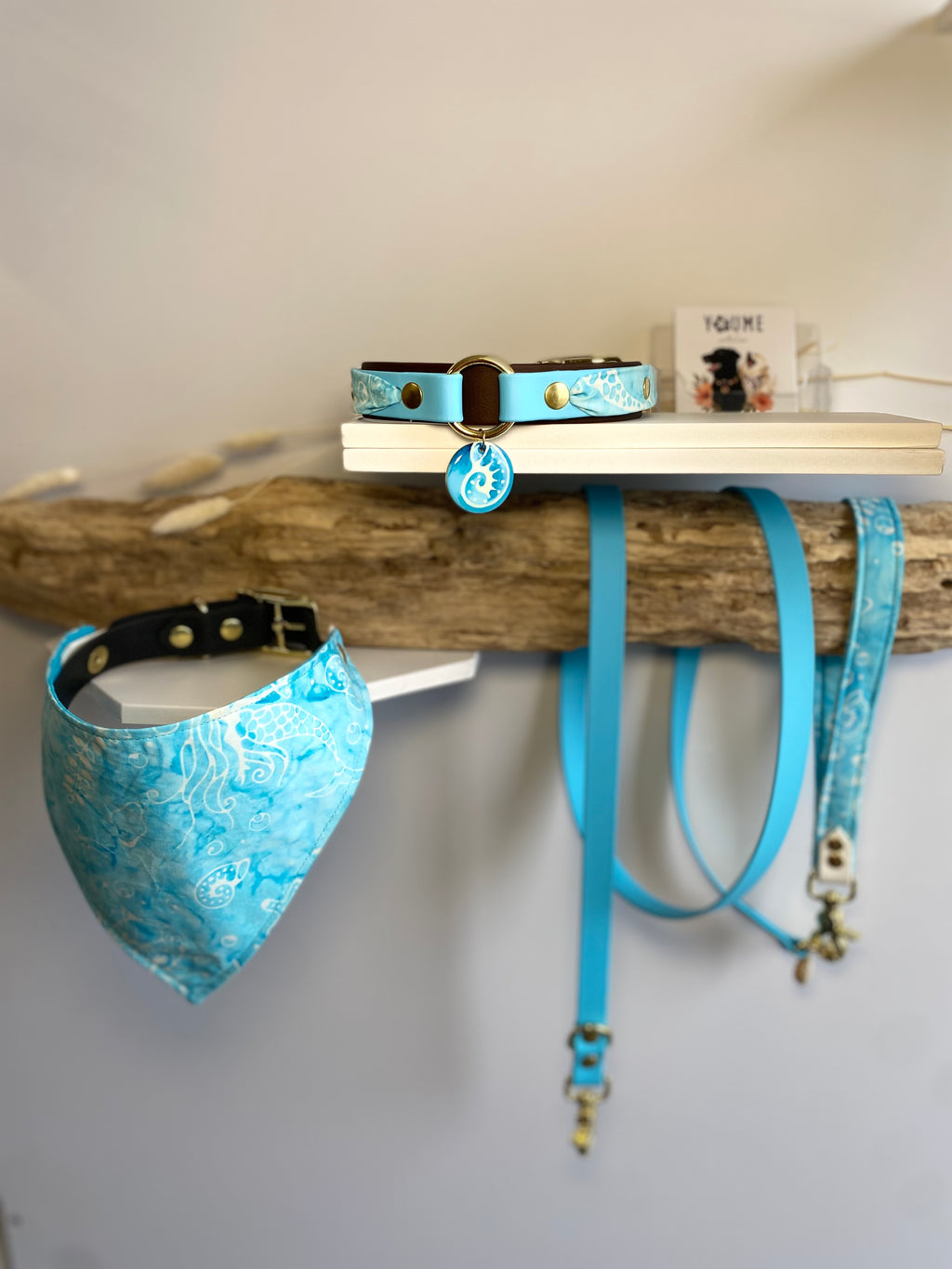Set Éphémère - Abysse cyan - Porte médaille et médaille